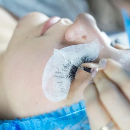 Lash lifting řas v salonu Hana's